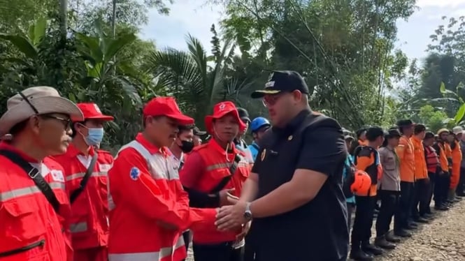 Wabup Dimas Ikut Tinjau Pencarian Korban Laka Air di Sungai Klawing