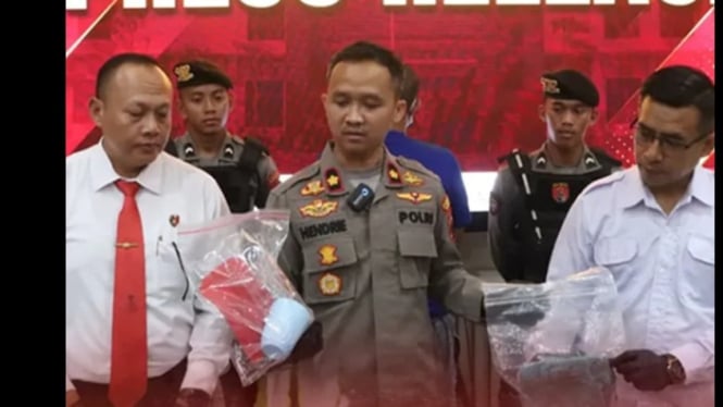 Pelaku kekerasan terhadap anak saat diamankan polisi