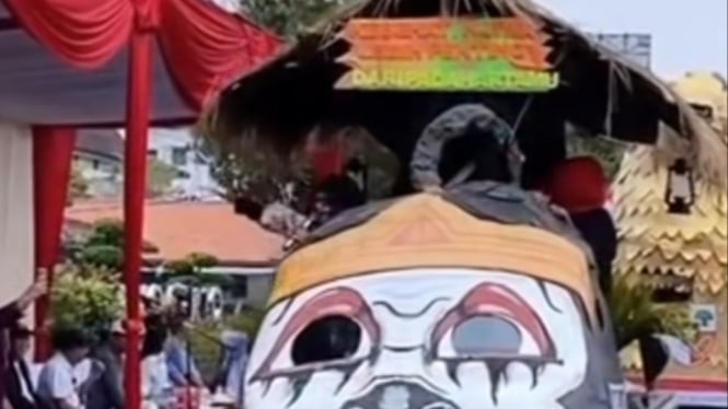 Karnaval Mobil Hias
