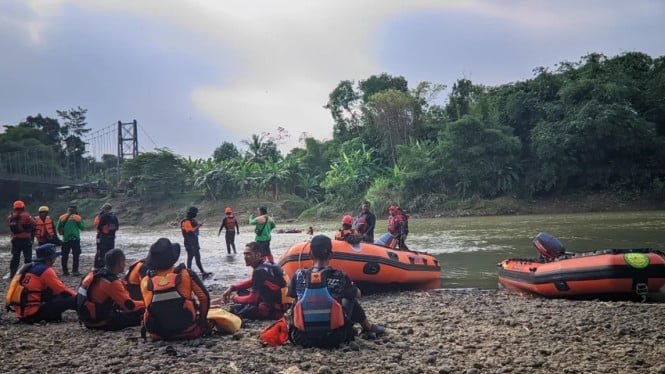 Pencarian Hari ke-6 Korban Laka Air Sungai Klawing Purbalingga