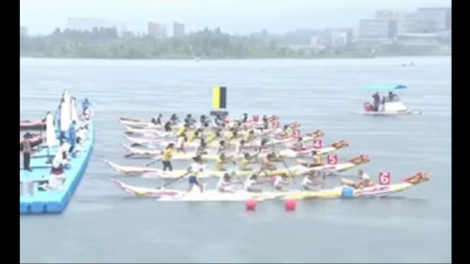 Tim perahu naga Indonesia rayakan kemenangan di Chengdu