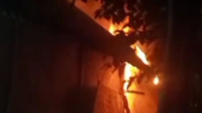 Kebakaran Melanda Kediaman Warga di Cilongok Banyumas