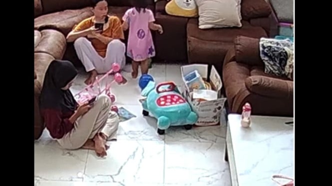 Momen CCTV ungkap kekerasan babysitter pada Victory