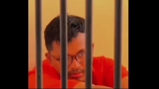 Senyum Hanafi di pelaminan, rahasia kelam terbongkar