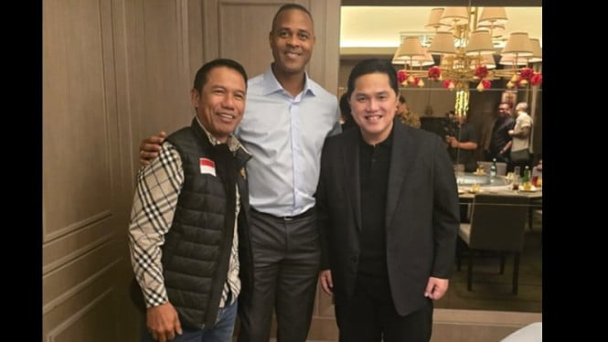 Sekjen PSSI Yunus Nusi saat memberikan pernyataan