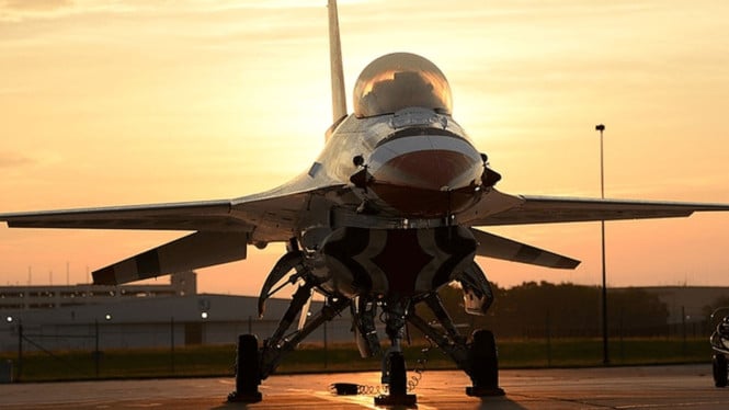 Polandia modernisasi jet tempur dan beralih ke F-16V Viper