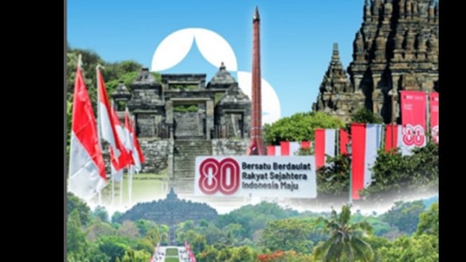 Borobudur lautan merah putih sambut HUT RI