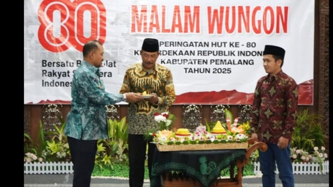 Bupati Pemalang berikan penghargaan pajak untuk veteran