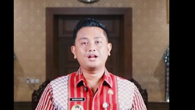Bupati Klaten Hamenang Wajar Ismoyo saat memberikan keterangan
