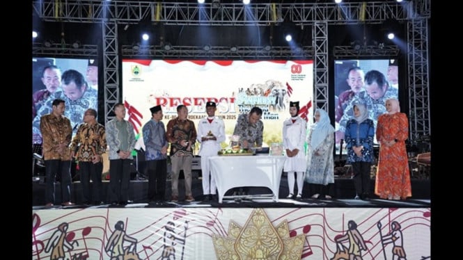 Bupati Sragen beri sambutan di resepsi HUT ke 80 RI