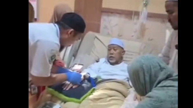 Ribuan santri iringi kepergian KH Thoifur Mawardi