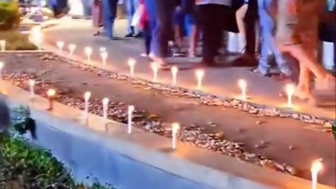 Warga pati nyalakan lilin bentuk aksi lagi