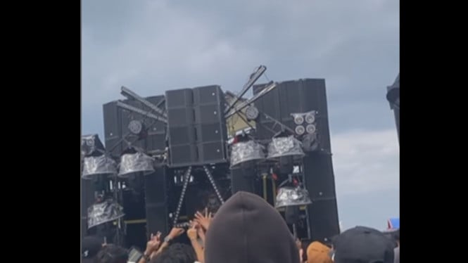 Ilustrasi Peserta karnaval Brebes terjatuh dari sound horeg