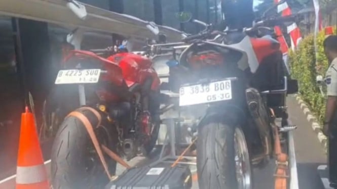 Penampakan Ducati hasil sitaan KPK di OTT Wamenaker Immanuel Ebenezer