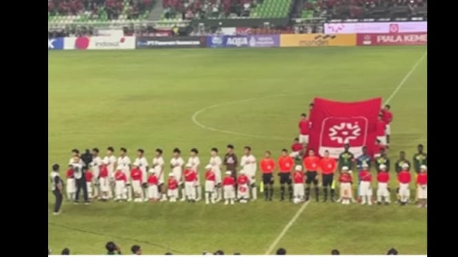 Ilustrasi Warung kecil di Solo kena denda karena nobar bola