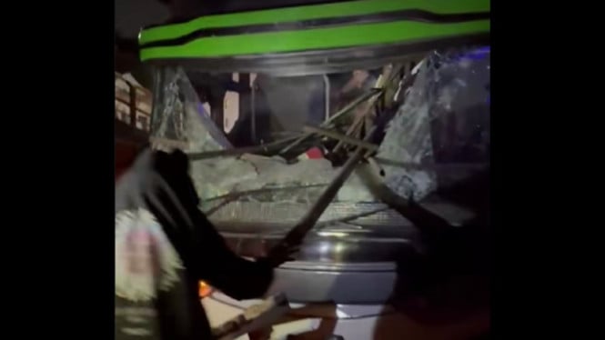 Bus rusak usai ricuh suporter PSIM vs Persib