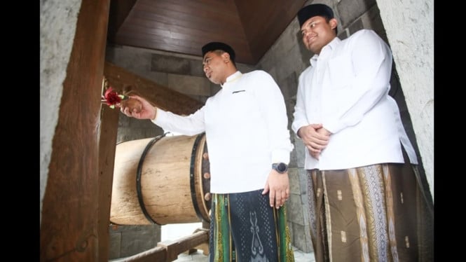Ilustrasi Gus Yasin resmikan Masjid Baitush Shomad Jepara