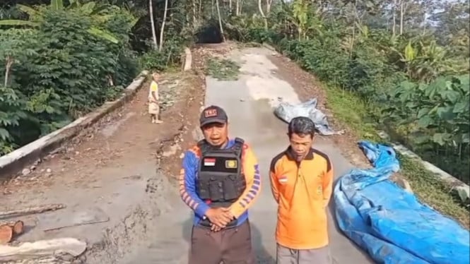 Jalan Kayuares Aribaya Banjarnegara Ada Pengecoran Jalan