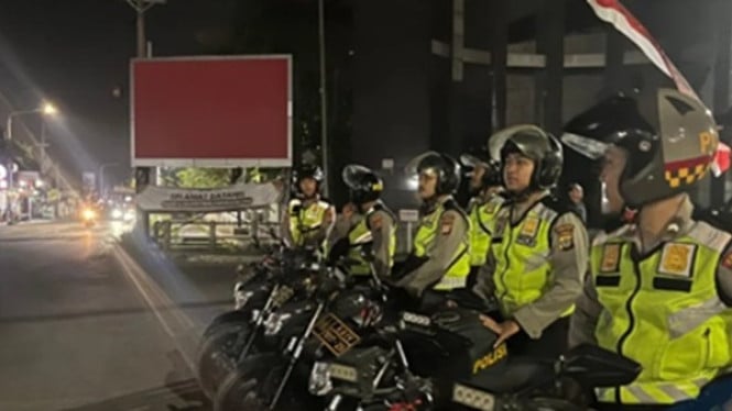 Polisi menggerebek jaringan judi online internasional