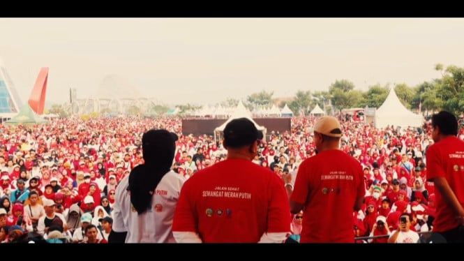 Acara Jalan Sehat Semangat Merah Putih di Menara Teratai Purwokerto