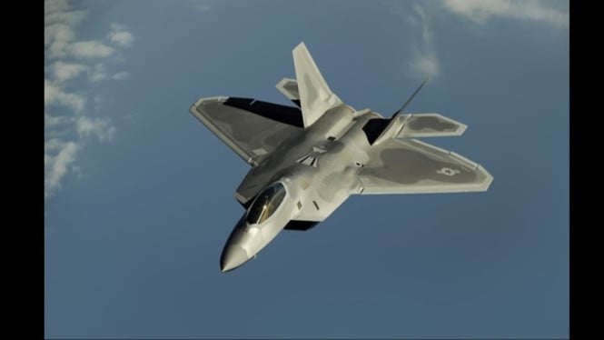 Pilot jet tempur terbangkan pesawat super canggih