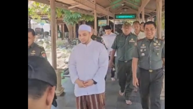 Makam Sunan Bonang Tuban jadi sorotan publik