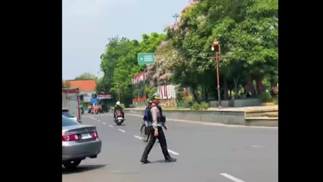 10 bus warga Pati siap berangkat demo damai ke KPK