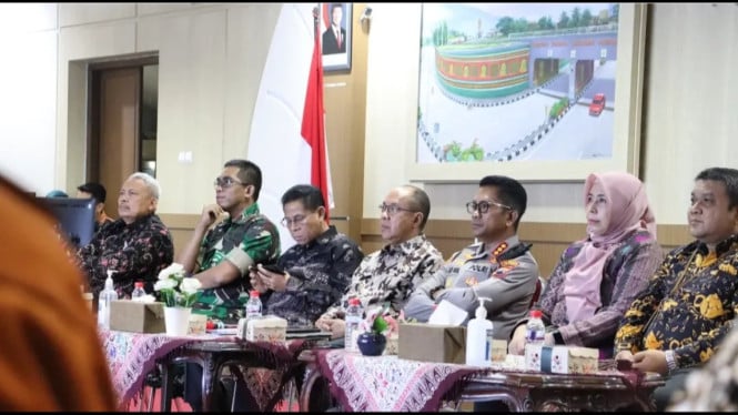Pemkab Banyumas Ikuti Rapat Virtual dengan Mendagri