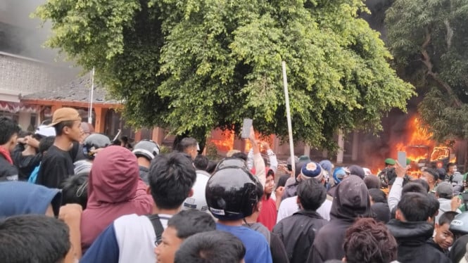 Demo Cilacap Ricuh