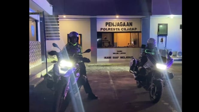 Kerusuhan massa di DPRD Cilacap ricuh besar
