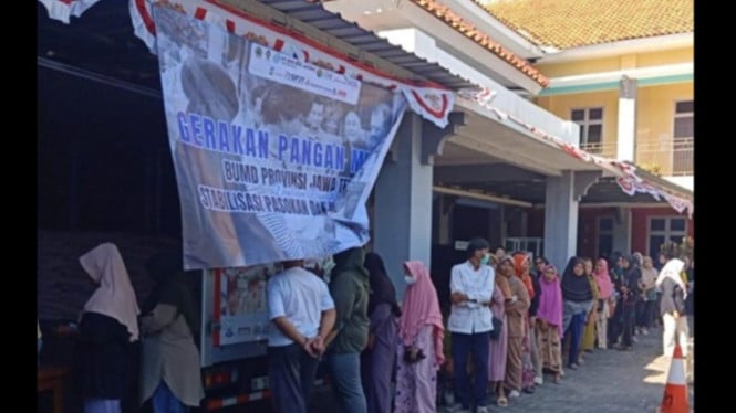 Warga antusias serbu pangan murah