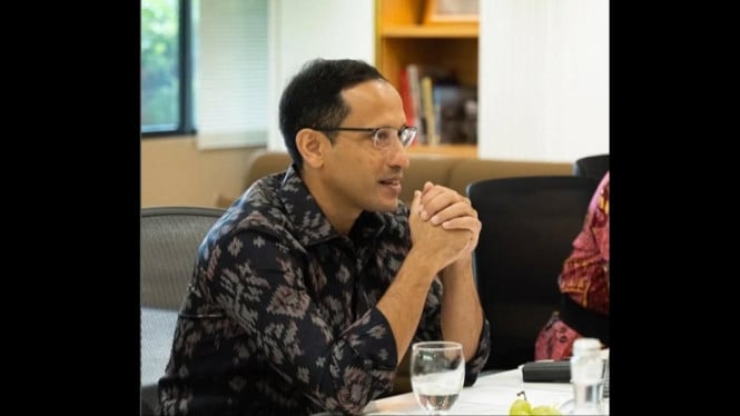 Perbedaan sikap Muhadjir dan Nadiem soal Chromebook