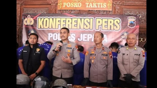 Polisi tunjukkan barang bukti televisi hasil penjarahan