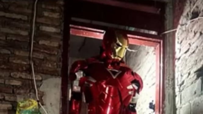Kostum Iron Man viral, bikin Eko Purnomo jadi sorotan
