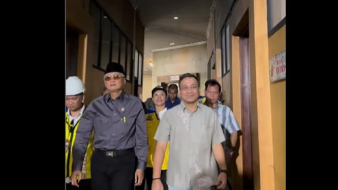 Menteri PU tinjau reruntuhan gedung Pemkot Pekalongan