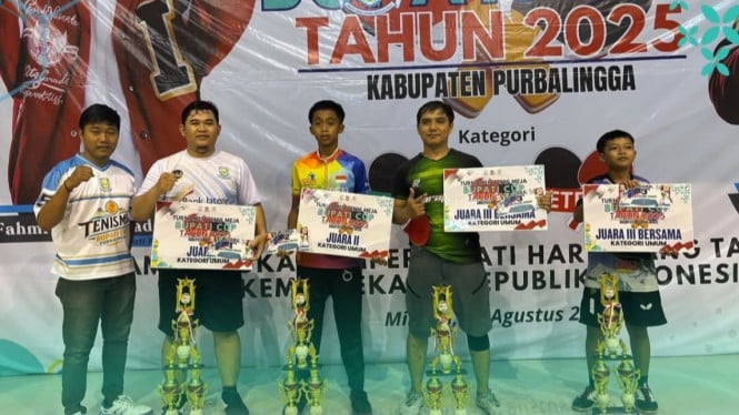 juara Turnamen Tenis Meja Bupati Cup Tahun 2025 Purbalingga