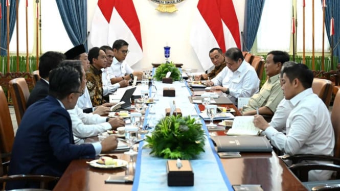Prabowo pimpin rapat terbatas bersama Menteri Kabine