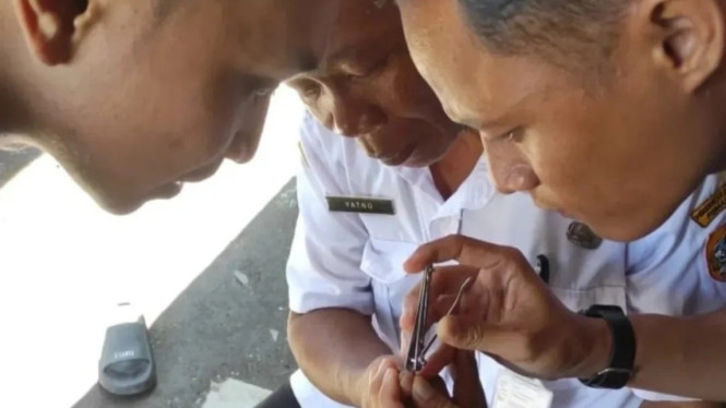 Damkar Belik Sigap Bantu Atasi Seorang Warga Alami Luka