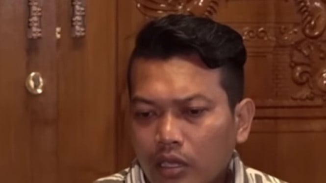 Evan menangis di hadapan Dedi Mulyadi