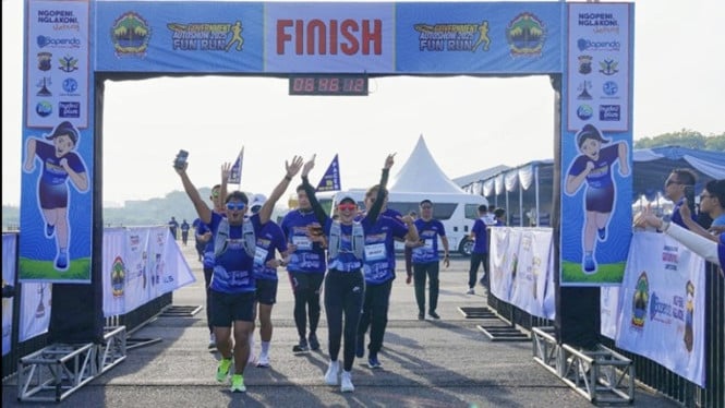 Keseruan pelari GAS Fun Run 2025 di Semarang