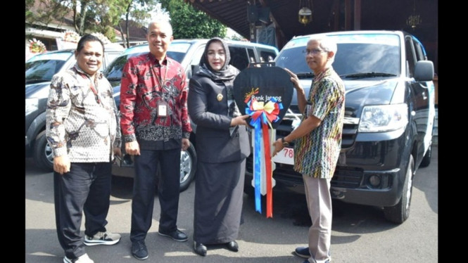 Pemkab Banyumas terima kendaraan operasional