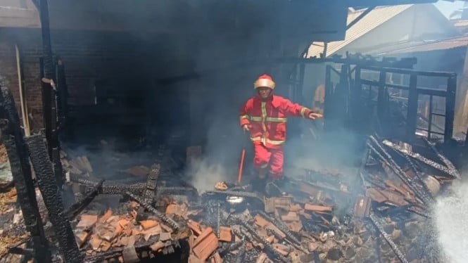 Evakuasi Kebakaran Rumah Warga Dusun Kuncen Sigong, Banjarmangu
