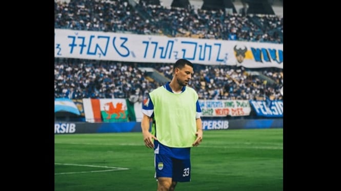 Thom Haye jalani debut bersama Persib