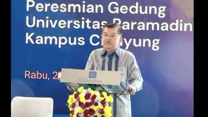Jusuf Kalla beri pesan di wisuda UI 2025