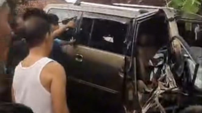 Kecelakaan Mobil Vs Truk di Gardu, Kutamendala Brebes