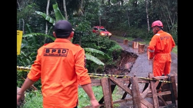 Talud 15 meter di Temanggung longsor diterjang hujan