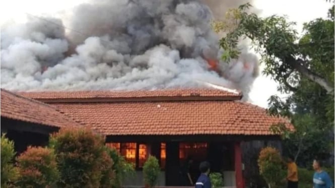 Kebakaran di SMKN 2 Pekalongan