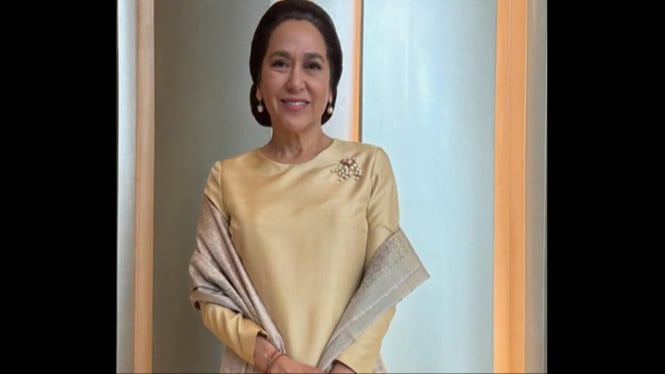 Kartika Sari Dewi ziarah ke makam Bung Karno