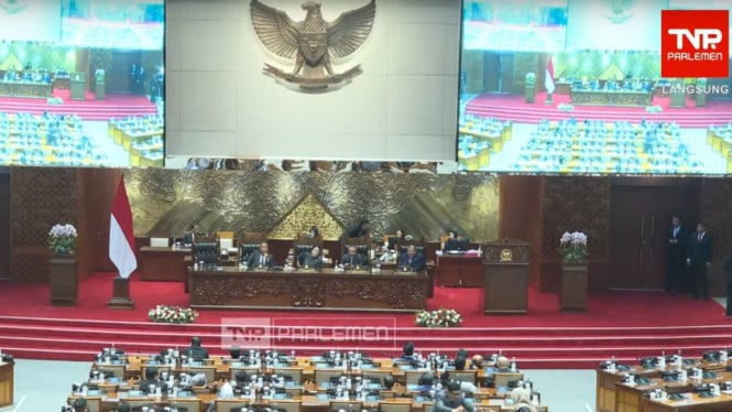 DPR RI Resmi Sahkan RAPBN 2026