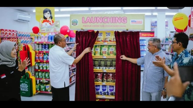 Produk UMKM Lokal Masuk Gerai Alfamart se-Banyumas